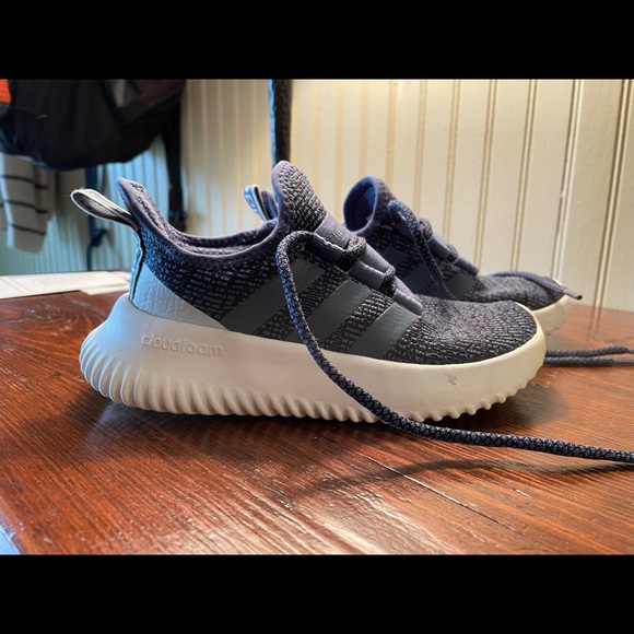 Adidas cloud foams - Picture 3 of 4